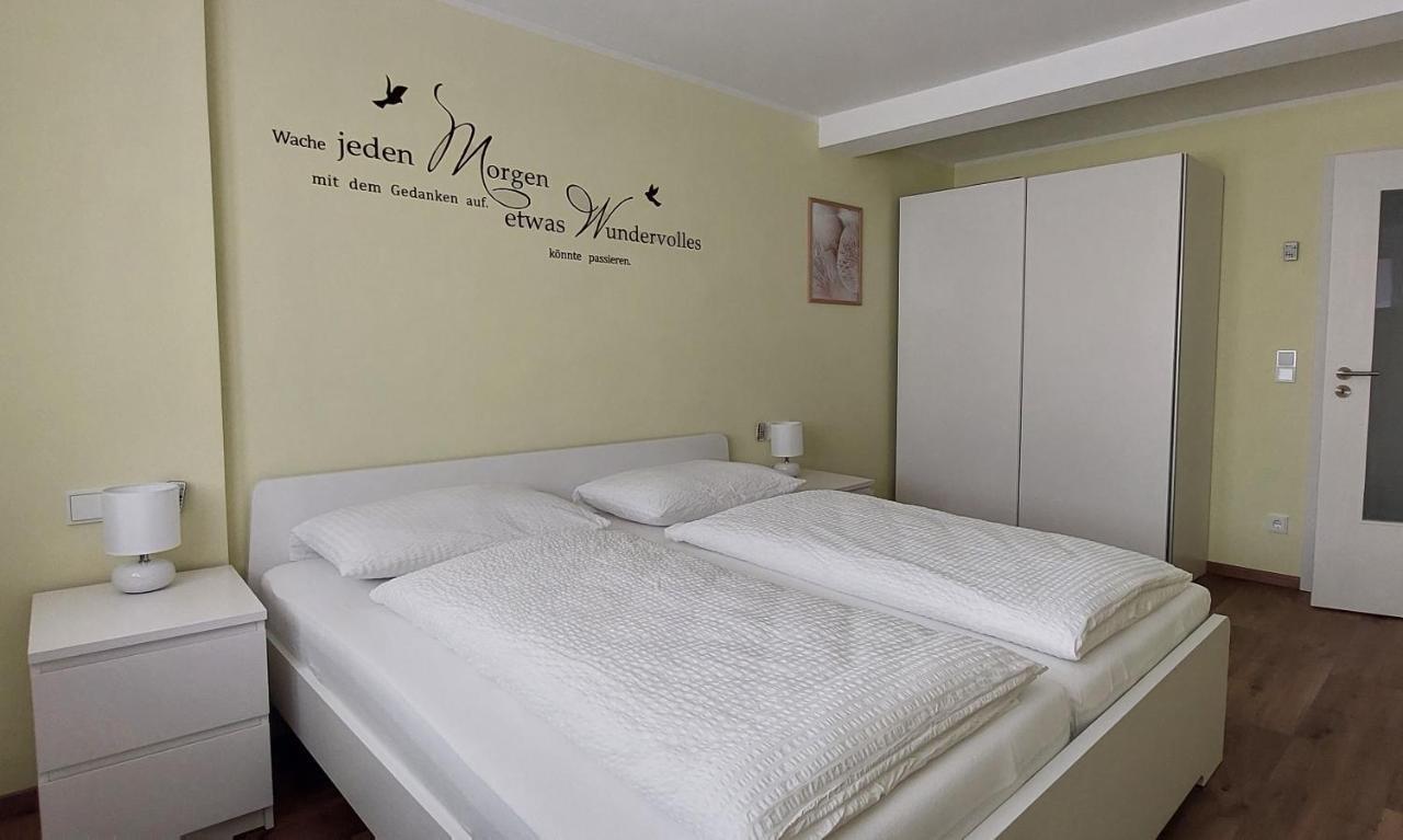 Am Quellenhaeuschen Apartment Naila Екстериор снимка